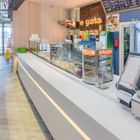 Comptoir de réception et de caisse de restaurant moderne et luxueux sur mesure avec surface solide pour hôtel et aire de restauration