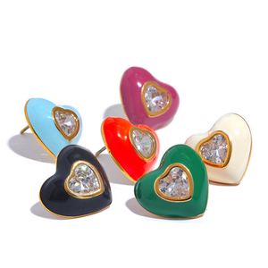 Pendientes de Moda para Mujer, Diseño de Corazón con Circonita Cúbica, Resistentes al Agua - Product Image 1