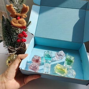 Caja de Regalo Sorpresa de Navidad de <span class=keywords><strong>Perfumes</strong></span> y Colonias Mixtas en Miniatura para <span class=keywords><strong>Hombre</strong></span> y Mujer de Marcas Variadas, Éxito de Ventas al por Mayor - Product Image 2