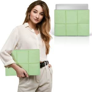 Housse d'ordinateur portable matelassée et rembourrée pour femmes, compatible avec <span class=keywords><strong>MacBook</strong></span> <span class=keywords><strong>Air</strong></span> <span class=keywords><strong>M2</strong></span> <span class=keywords><strong>M1</strong></span> - Product Image 3