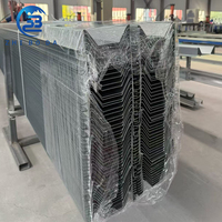 Gouttière de drainage solaire adaptable pour extérieur, fabrication soignée, pour différents projets de production d'énergie photovoltaïque