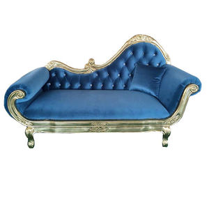 Sofá de Madera Maciza Tallada en Dorado, Estilo Vintage, para Bodas - Product Image 6