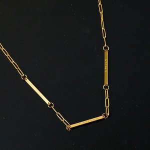 Collar con placa de nombre personalizada, Gargantilla con letras chapadas en oro inoxidable - Product Image 5