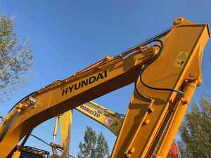 Excavadora Hyundai 210-9 Usada, Modelo 2021, Capacidad de 20 Toneladas, Equipo Pesado con Motor, Caja de Cambios y Bomba en Venta - Product Image 4