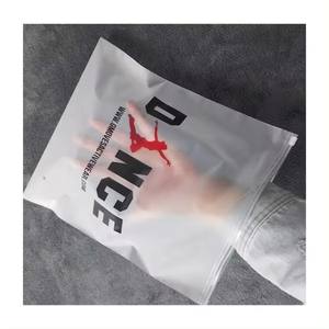 Personalizado propio logotipo impreso ropa camiseta embalaje cremallera esmerilado bolsa de embalaje de plástico - Product Image 1