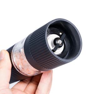 Moulin à épices électrique en plastique, un bouton, à piles, haut <span class=keywords><strong>de</strong></span> gamme, moulin à poivre et salière, ensemble <span class=keywords><strong>de</strong></span> cuisine <span class=keywords><strong>automatique</strong></span> - Product Image 4