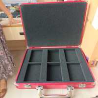 Valise de transport pour instruments médicaux de grande capacité avec doubles verrous de sécurité et séparateurs ajustables pour outils de diagnostic