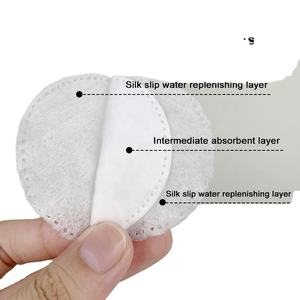 Disques de coton écologiques absorbants et doux sans peluches pour le démaquillage du visage et des ongles - Product Image 2