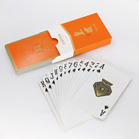 Cartes de jeu de poker personnalisées écologiques et portables avec emballage en papier pour jeux de société en famille