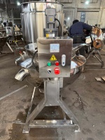 Olla industrial de acero inoxidable eléctrica inclinable de doble capa para mermelada y agua con agitadores