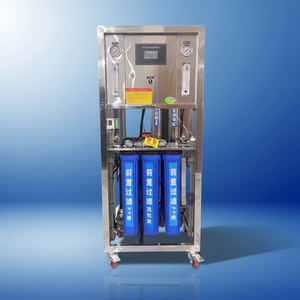 Station de traitement d'eau par osmose inverse compacte 500L par heure pour <span class=keywords><strong>restaurant</strong></span> et petite usine - Product Image 1