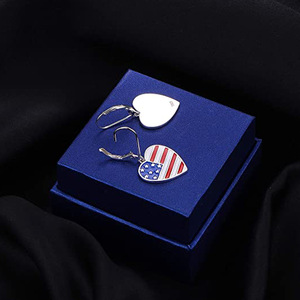 Orecchini pendenti a forma di cuore con bandiera, design a forma di cuore, accessori per l'orecchio da indossare tutti i giorni - Product Image 2
