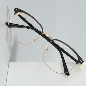 Lunettes de <span class=keywords><strong>transition</strong></span> populaires en Afrique <span class=keywords><strong>Prix</strong></span> de gros Hommes Femmes Aucune Prescription Lunettes photochromiques anti-rayonnement de la lumière bleue - Product Image 4