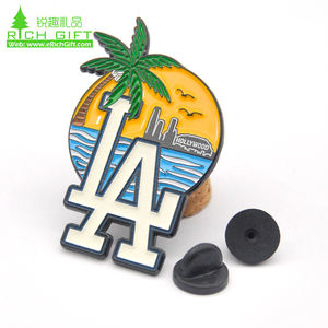 Sin tarifa de molde al aire libre planeta Arco Iris Metal Stop Killing Us Chakra Call of Duty esmalte Pin insignia Metal personalizado con caja de plástico - Product Image 1