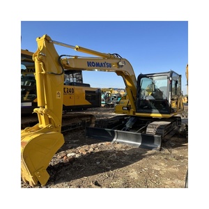 Komatsu รถตักดินมือสองจากญี่ปุ่น pc70รถตักดินขนาด7ตัน PC70 - Product Image 1