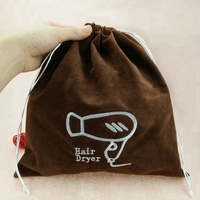 Sac à cordon en peluche longue de luxe, écologique, avec logo personnalisé, pochette douce et moelleuse pour perruques, outils capillaires, sèche-cheveux, bijoux, emballage cadeau