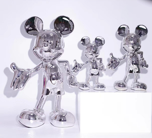 Vente en gros de sculptures d'art <span class=keywords><strong>pop</strong></span>, statue de souris, <span class=keywords><strong>Mickey</strong></span> <span class=keywords><strong>Mouse</strong></span>, sculpture de dessin animé plaquée, résine électro-plaquée pour la décoration intérieure - Product Image 4