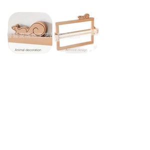 Espejo Montessori de madera maciza con riel para bebés que aprenden a ponerse de pie y explorar de forma segura - Product Image 4