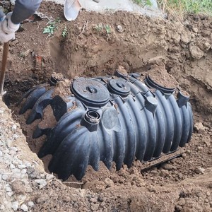 خزان صرف صحي بلاستيكي سهل التركيب في الفناء الخلفي - Product Image 3