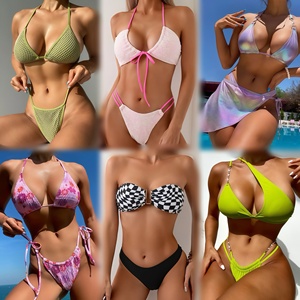 Vente en gros en vrac, liquidation d'usine, maillots de bain d'été d'occasion, vêtements de plage tendance, ensemble bikini deux pièces, styles variés, expédition aléatoire - Product Image 1