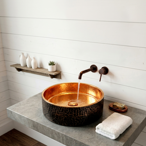 Vasque en cuivre foncé martelé, finition bronze antique, lavabo de salle de bain de luxe fait main, lavabo décoratif rustique en cuivre - Product Image 1