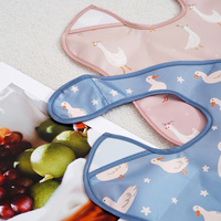 Bavoirs pour tout-petits avec logo personnalisé, sans BPA, motif de fleurs fraîches, doux, avec fermeture à boucle, imperméables, avec poche pliable