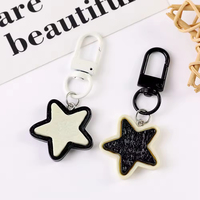 Nuevo Llavero de Dibujos Animados en Blanco y Negro con Estrella y Pentagrama, Estilo Y2K Retro, para Mejores Amigos, Dulce y Genial, Accesorio para Mochila
