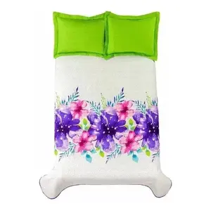 Couette légère Pinsonic Bloom Concord imprimée en polyester pour l'été, matelassée, lavable en machine - Product Image 1