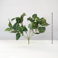 Feuillage artificiel réaliste de Pothos variegaté, tiges de verdure dorées artificielles pour la maison, les mariages, Pâques, Noël, les remises de diplômes