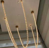 Lustre en verre de style collier de luxe, lampe sur mesure pour plafond haut, luminaire suspendu pour hall de villa