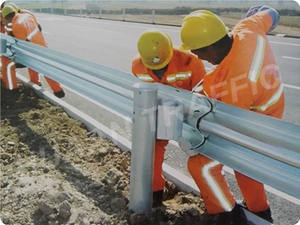 Barreras de tráfico de acero galvanizado de alta calidad de fábrica de China, barandilla de seguridad contra choques para uso en áreas urbanas - Product Image 6