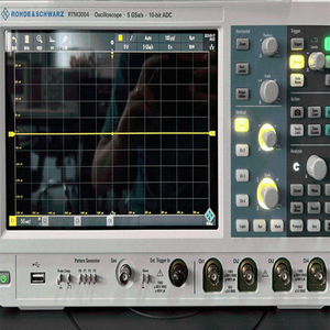 Nuevo Osciloscopio Digital de Señales Mixtas Multifunción en Tiempo Real Rohde & Schwarz RTM3004 de Alta Precisión, 4 Canales, 10MHz, 1 Año de Garantía - Product Image 4