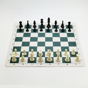 Juego de Ajedrez Portátil, Plegable, Resistente y Ecológico, Marca TZYM, Verde, para Interiores, con Tablero de Cuero Sintético de 34cm/43cm/51cm y Bolsa de Almacenamiento - Product Image 3