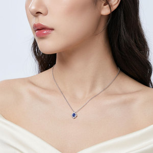 คอลเลคชั่นใหม่ เครื่องประดับอัญมณีชั้นดี ขายส่ง ทองคำแท้ 18K ประดับไพลินธรรมชาติ พร้อมจี้เพชร สร้อยคอสำหรับสุภาพสตรี ใส่ไปงานปาร์ตี้ - Product Image 4