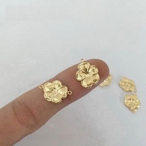 Connecteurs de fleurs remplies d'or véritable breloques de bijoux fins pour la fabrication de bracelets - Product Image 2