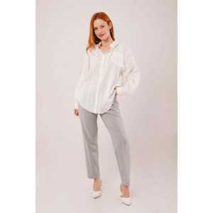 Camisa Blanca para Mujer con Cuello Alto y Detalle de Bolsillo a Rayas, Blusas y Camisas al por Mayor - Product Image 6