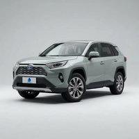 Toyota RAV4 d'occasion polyvalente à transmission intégrale et grand espace, idéale pour l'exportation professionnelle