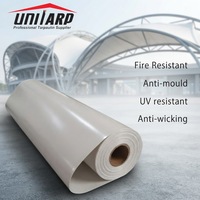Tissu polyester PVC enduit au couteau, laqué PVDF, anti-humidité, soudable, 900~1350 g/m², pour structure de membrane tendue