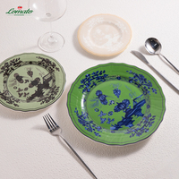 Assiettes en Porcelaine Fine Personnalisables – Motifs Exclusifs pour Mariages et Hôtels – Vaisselle de Luxe – Conception Gratuite – Vente en Gros