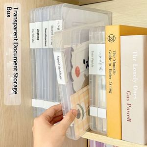 Caja de Almacenamiento de Documentos A4 Transparente con Doble Cierre, Resistente al Agua y al Polvo, Modelo A-1214, para Libros de Registro, Graduación - Product Image 1
