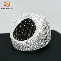 Bague de championnat personnalisée style hip-hop, entièrement pavée de pierres de moissanite, base en métal lourd plaqué