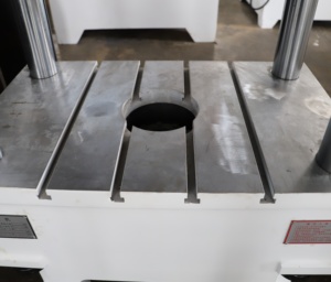 <span class=keywords><strong>Presse</strong></span> hydraulique compacte à trois poutres et quatre colonnes personnalisable de 150 tonnes - Product Image 4