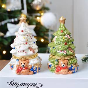 Boîte à bijoux en céramique pour cadeau de Noël, bougies parfumées en forme d'arbre de Noël et d'ours, artisanat et décorations pour la maison - Product Image 4