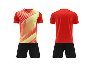 บริการขายส่งแบบ OEM ชุดเสื้อฟุตบอลสโมสรแบบกำหนดเอง ผลิตจากโพลีเอสเตอร์ 100% พิมพ์ลายด้วยความร้อน โลโก้แบบพิมพ์ แขนสั้น กันน้ำ - Product Image 3