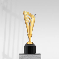 Trophée de récompense en métal de haute qualité en forme d'étoile dorée, styles multiples, fabrication directe d'usine, vente en gros