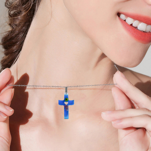 LEQU Colgante de Cruz de Resina Azul Alegre y Divertido con Flores Incrustadas y Recorte de Corazón, Suministro para Manualidades de Joyería DIY - Product Image 5