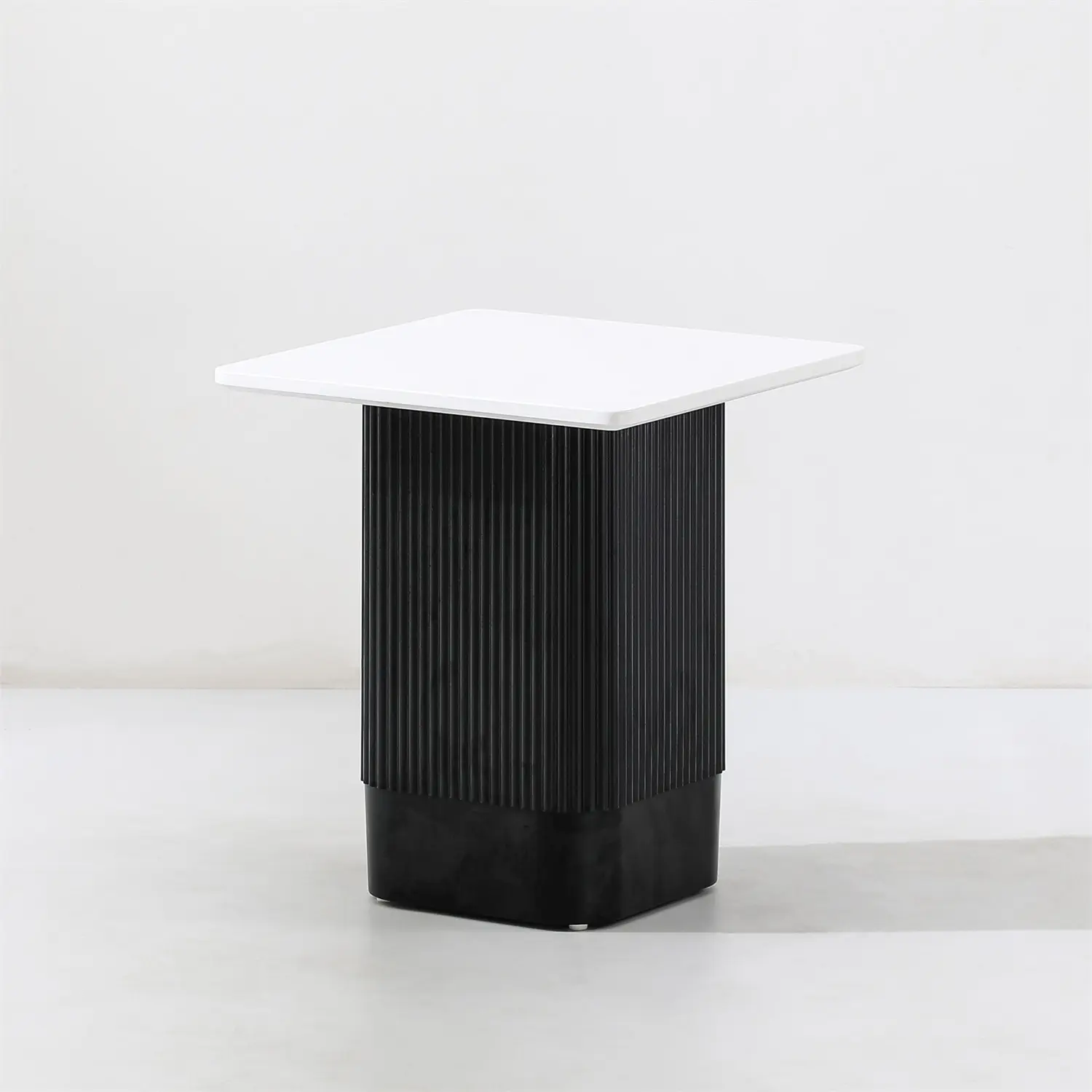 Toptan mobilya İskandinav Modern oturma odası MDF masa üst plastik taban siyah kare yan masa