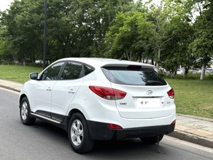 2015 <span class=keywords><strong>coche</strong></span> usado de alta calidad Beijing Ix35 hecho en China <span class=keywords><strong>coche</strong></span> de gasolina techo solar eléctrico 5 asientos SUV transmisión automática - Product Image 4