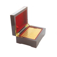 Kartu Poker Kustom Fan Shu dalam Kotak Kayu dengan Foil Emas Warna Gold PET
