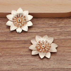 29 मिमी पीतल तीन परत तांबे का फूल टुकड़ा (09237) - Product Image 5
